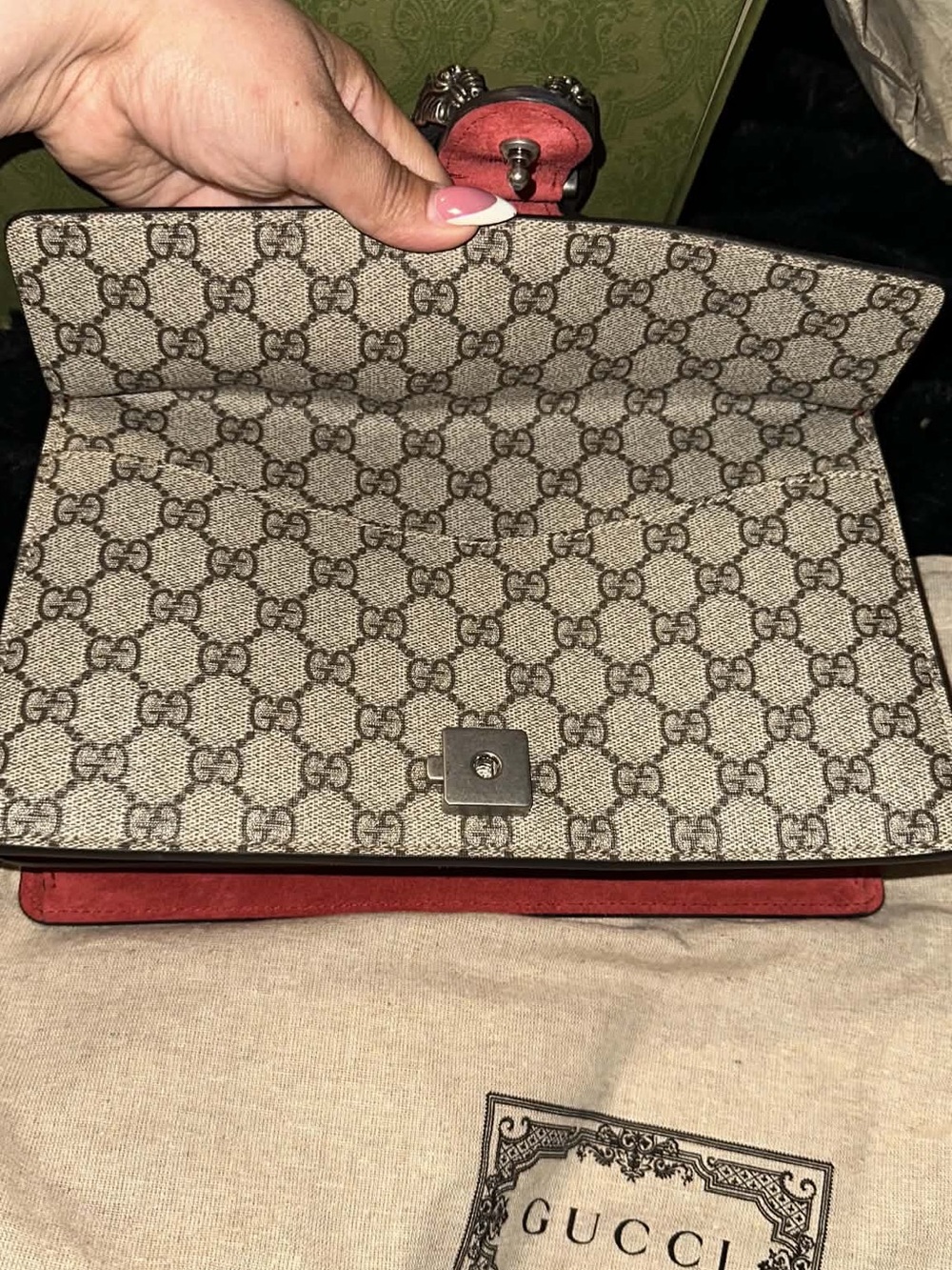 Gucci Dionysus GG Supreme Shoulder Bag in Beige and Red Suede - Picture 3 of 11